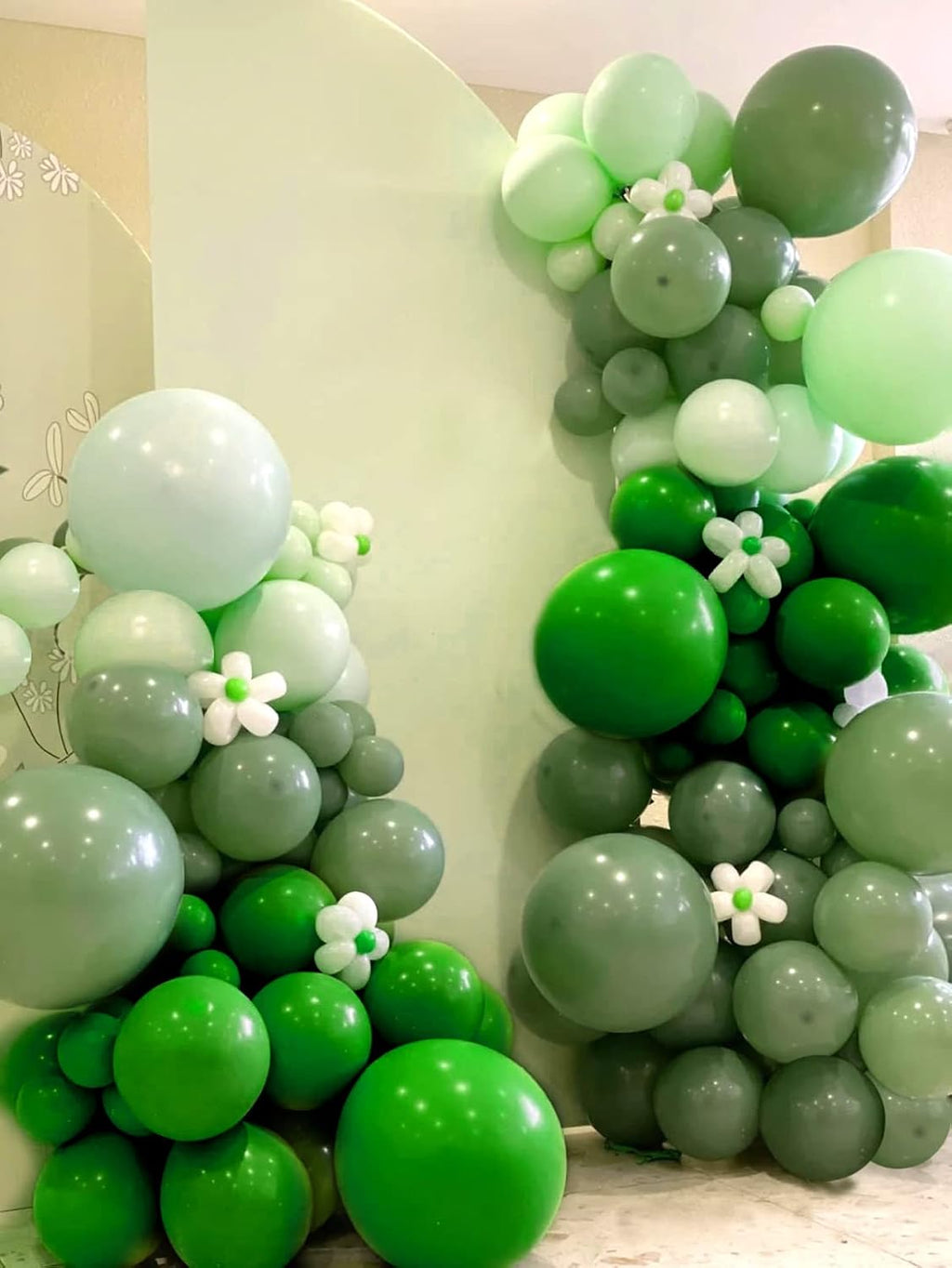 Green Balloons 12 inch, 50 Pack Green Latex Party Balloons Helium Quality for Birthday Graduation Baby Shower Jungle Christmas Party Decorations (with Green Ribbon)